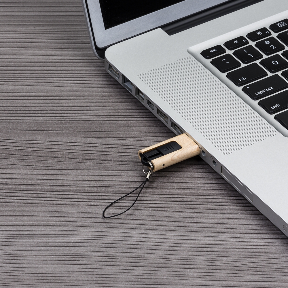 Pen Drive Retrátil Madeira 